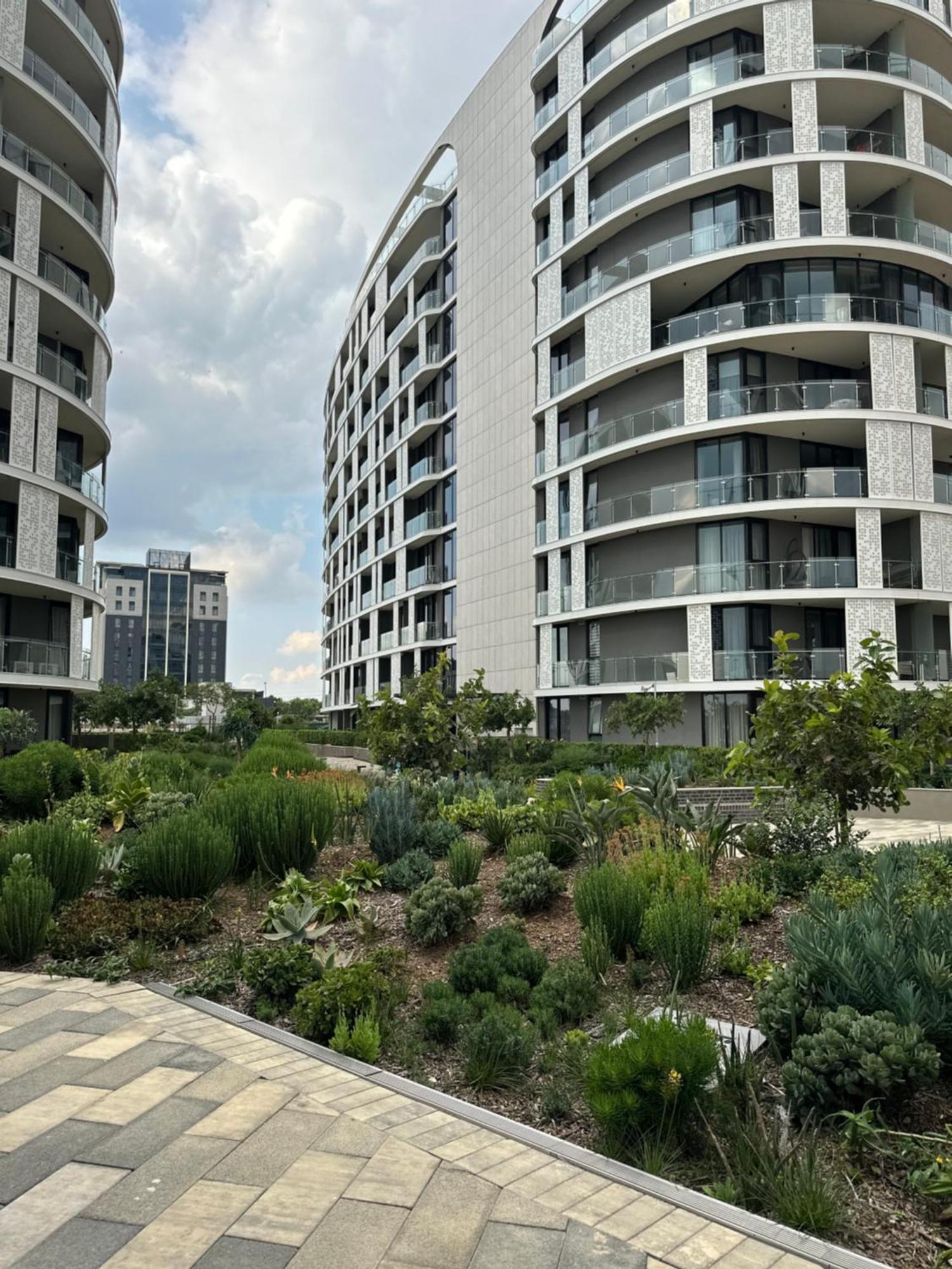 Luna Luxury Apartment Midrand